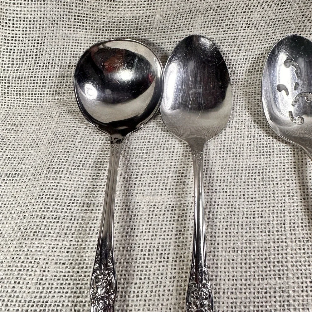 Oneida Kennett Square  Stainless  Lot Spoon‎ Fork Serving Pieces Floral Handle